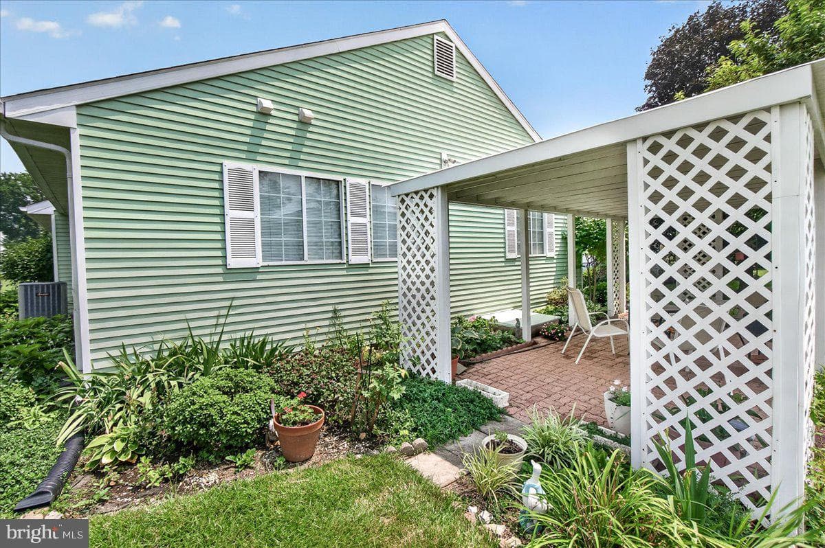 7057 Catalpa Road photo 39