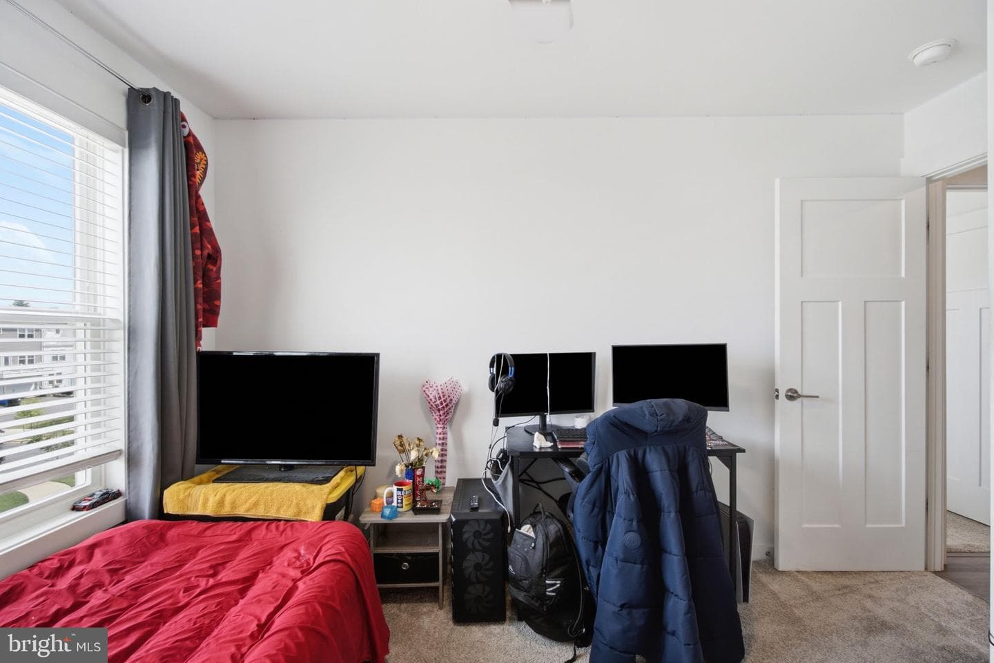 405 Gillespie Drive photo 27