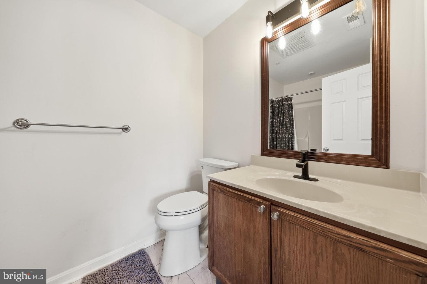 2402 Ellsworth Way #2a photo 15