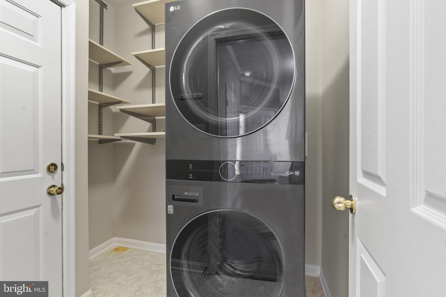 414 Granville Court photo 12