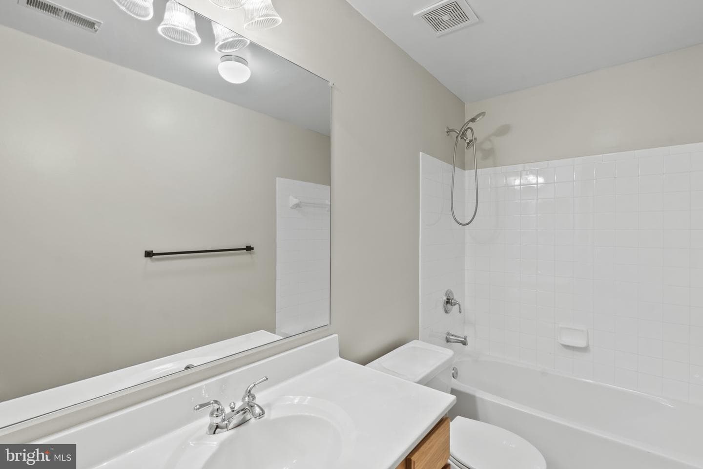 414 Granville Court photo 34