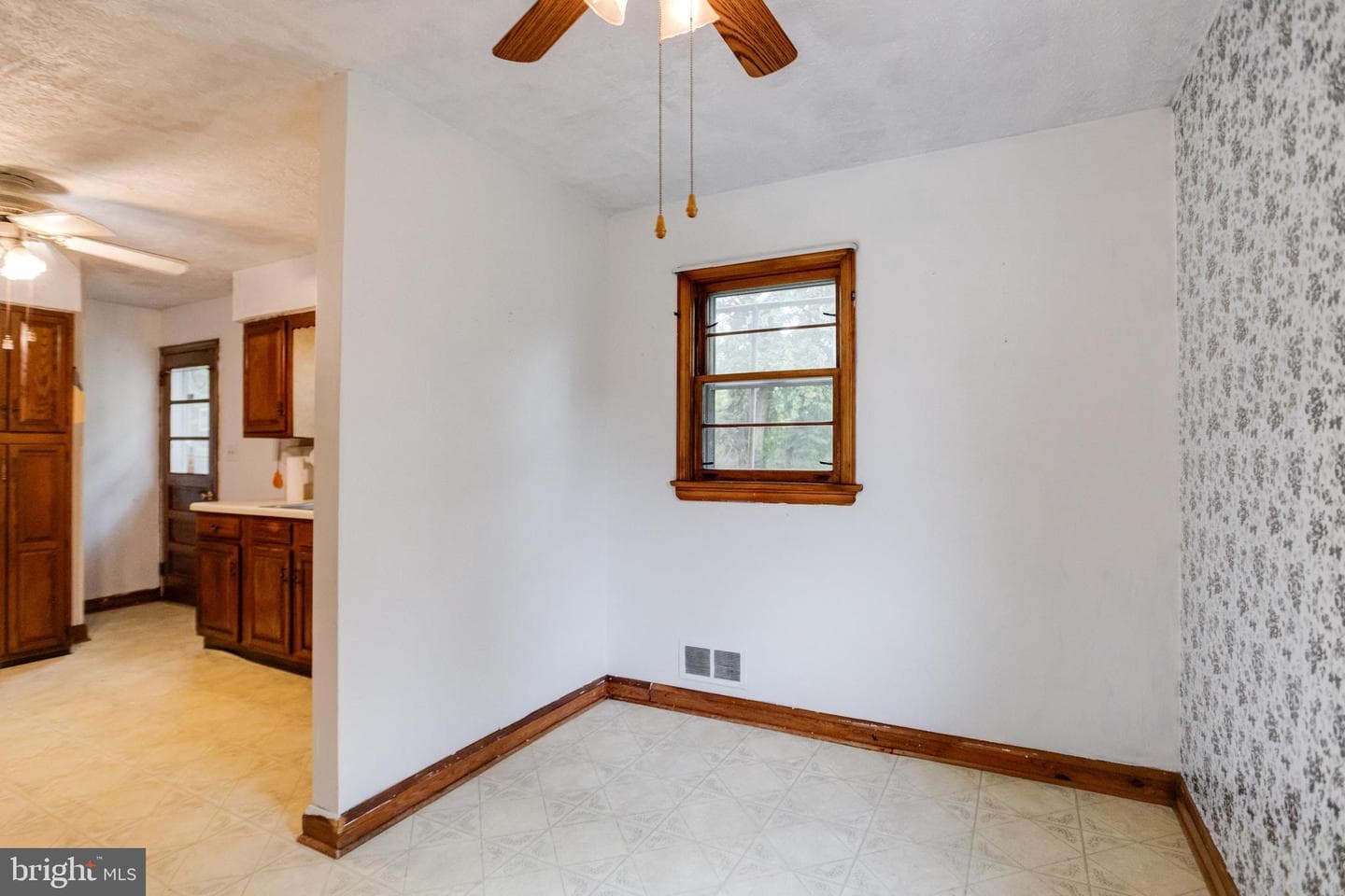 1405 Pomeroy Avenue photo 10