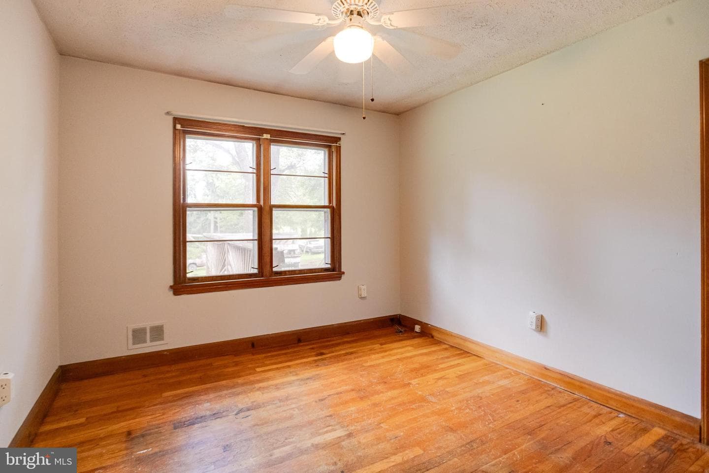 1405 Pomeroy Avenue photo 16