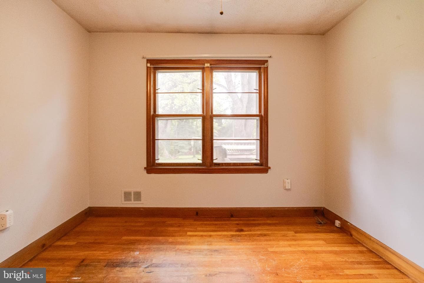 1405 Pomeroy Avenue photo 17