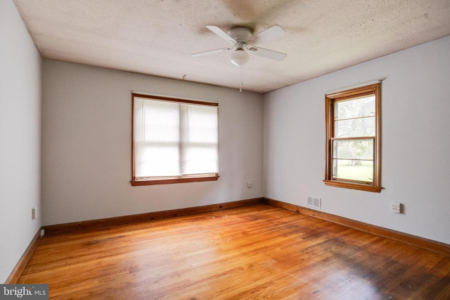1405 Pomeroy Avenue photo 20