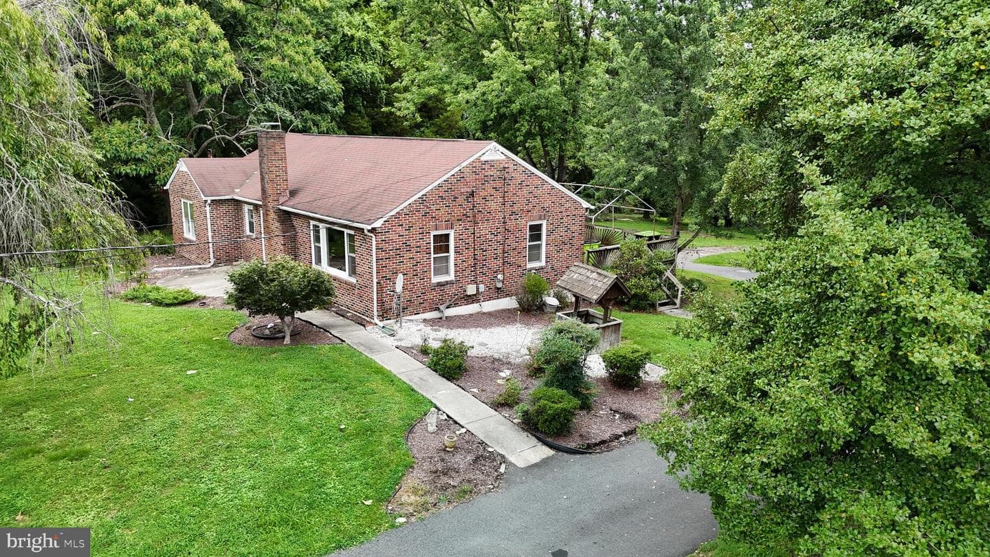 1405 Pomeroy Avenue photo 45