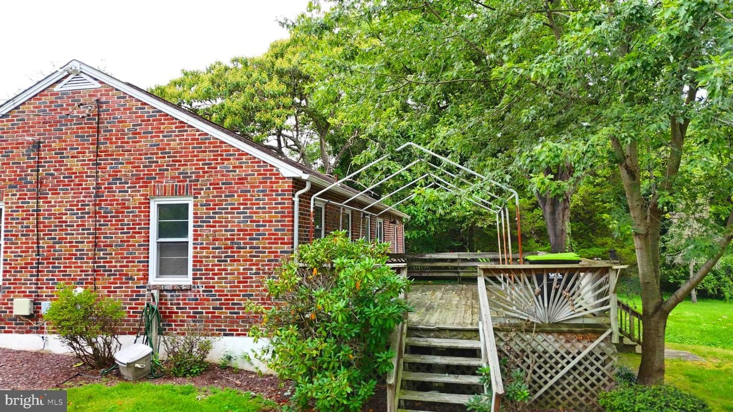 1405 Pomeroy Avenue photo 56