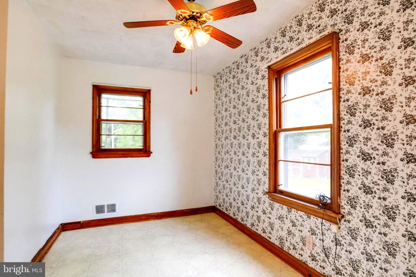 1405 Pomeroy Avenue photo 8