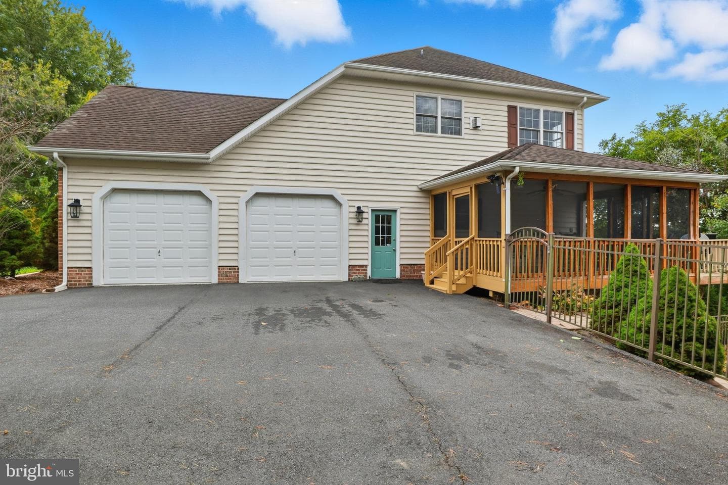 1038 Woodshire Lane photo 5