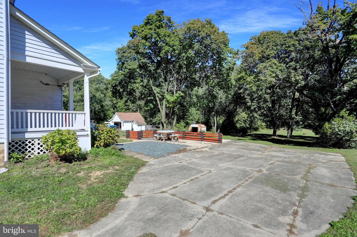 631 W Bel Air Avenue photo 11