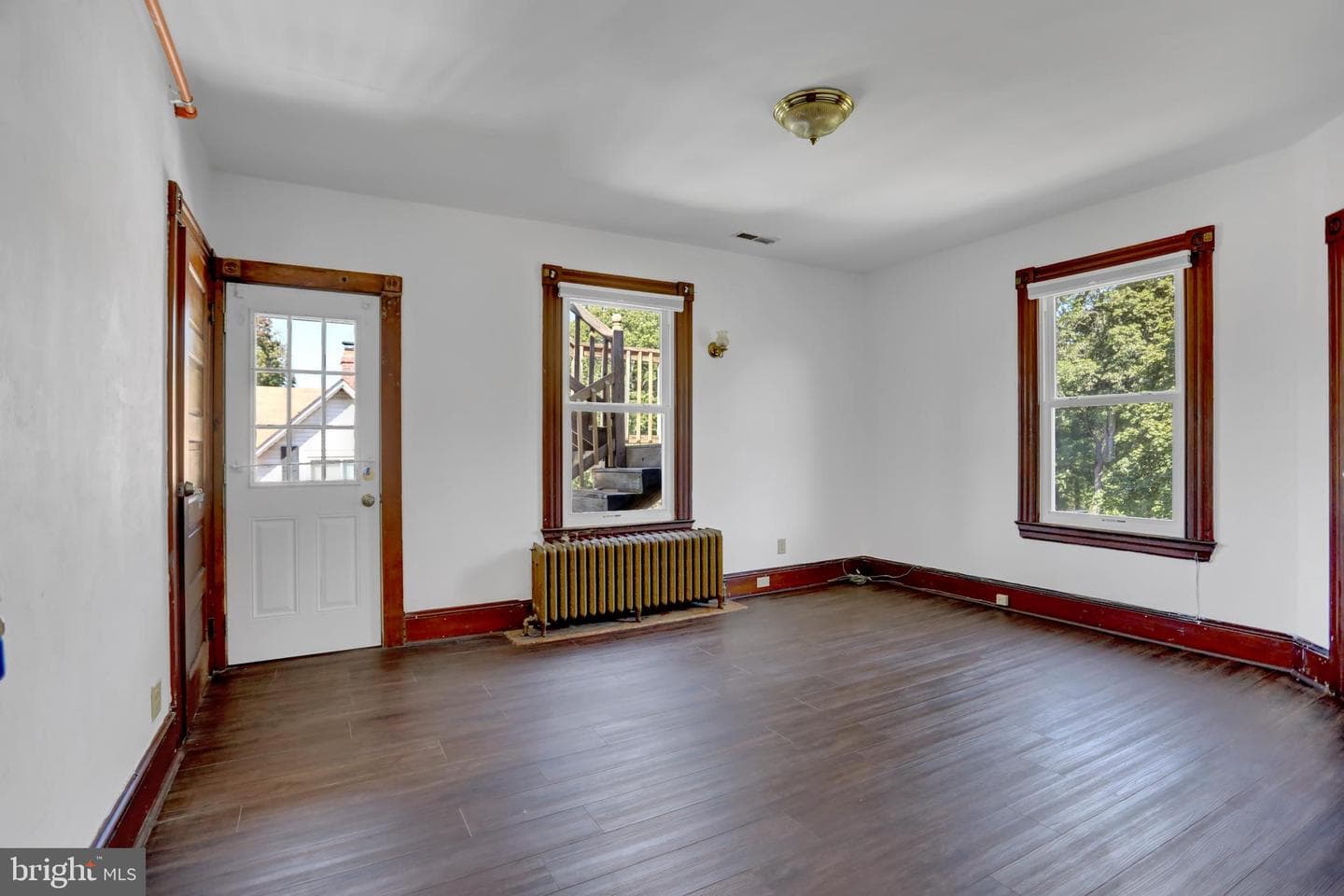 631 W Bel Air Avenue photo 32