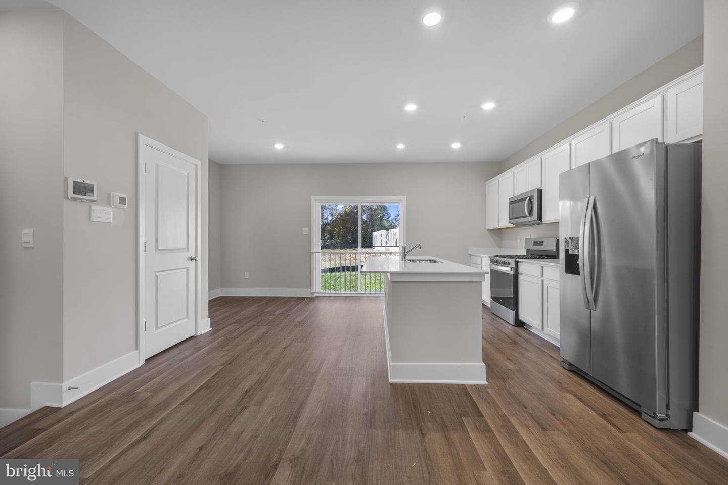 343 Hackley Drive photo 10