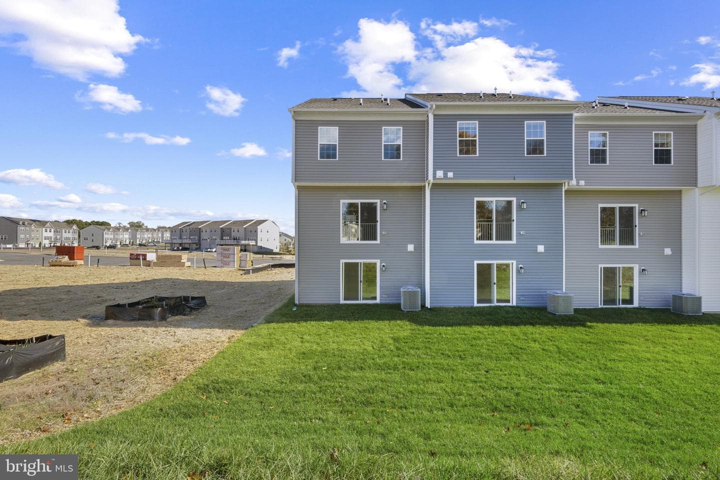 343 Hackley Drive photo 31