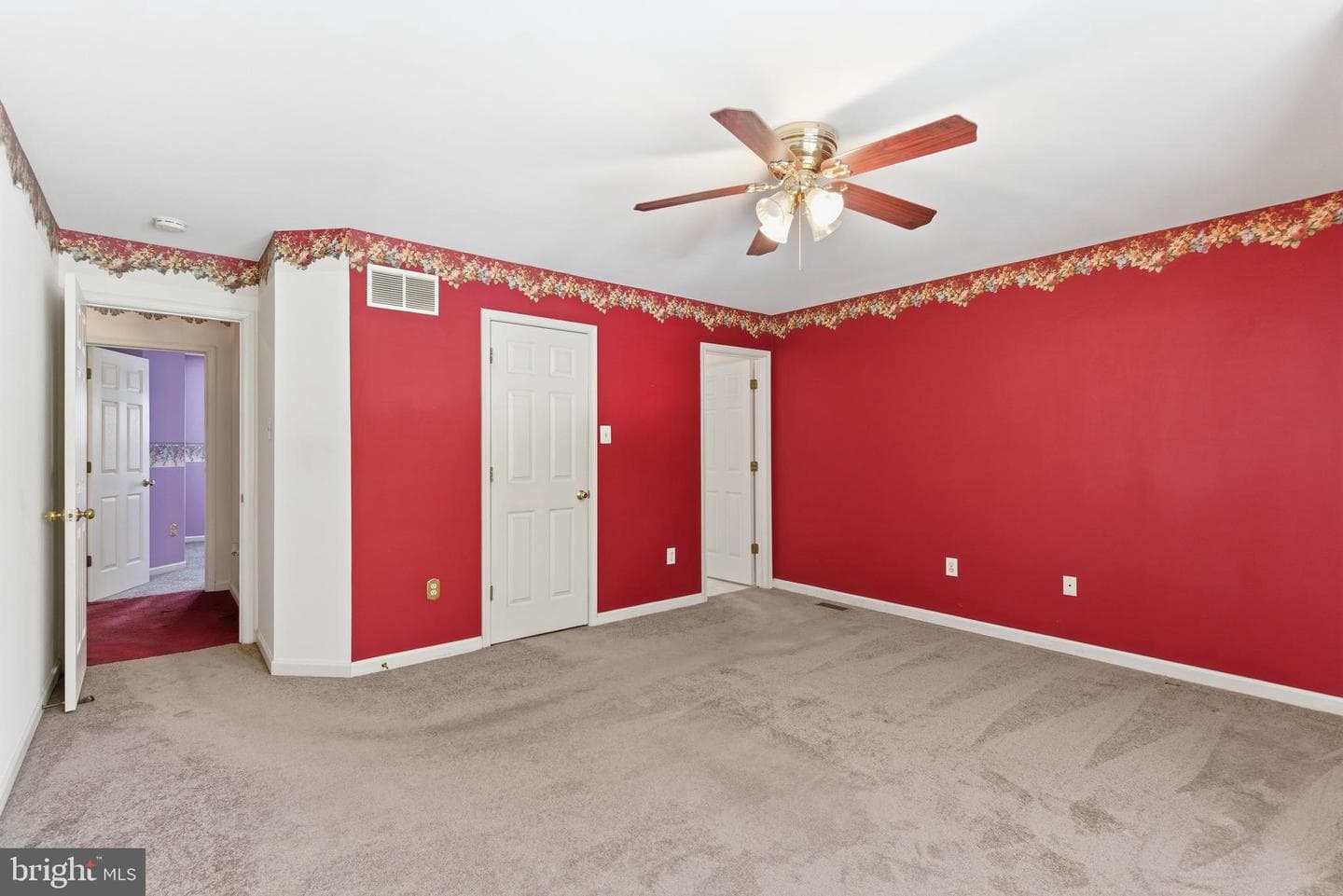 395 Enfield Road photo 25
