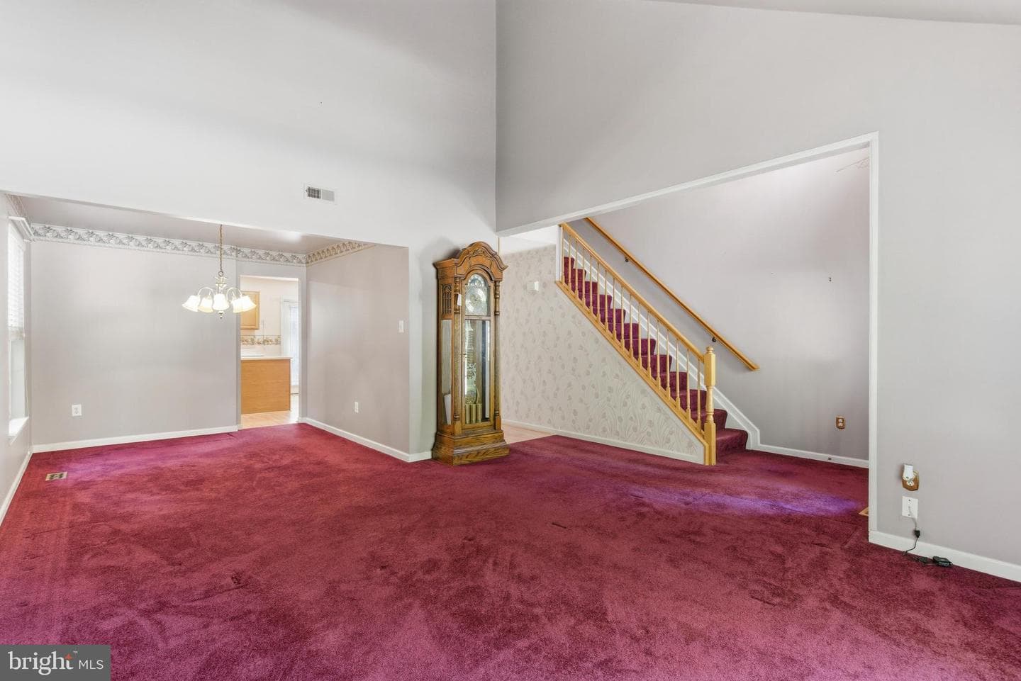 395 Enfield Road photo 4