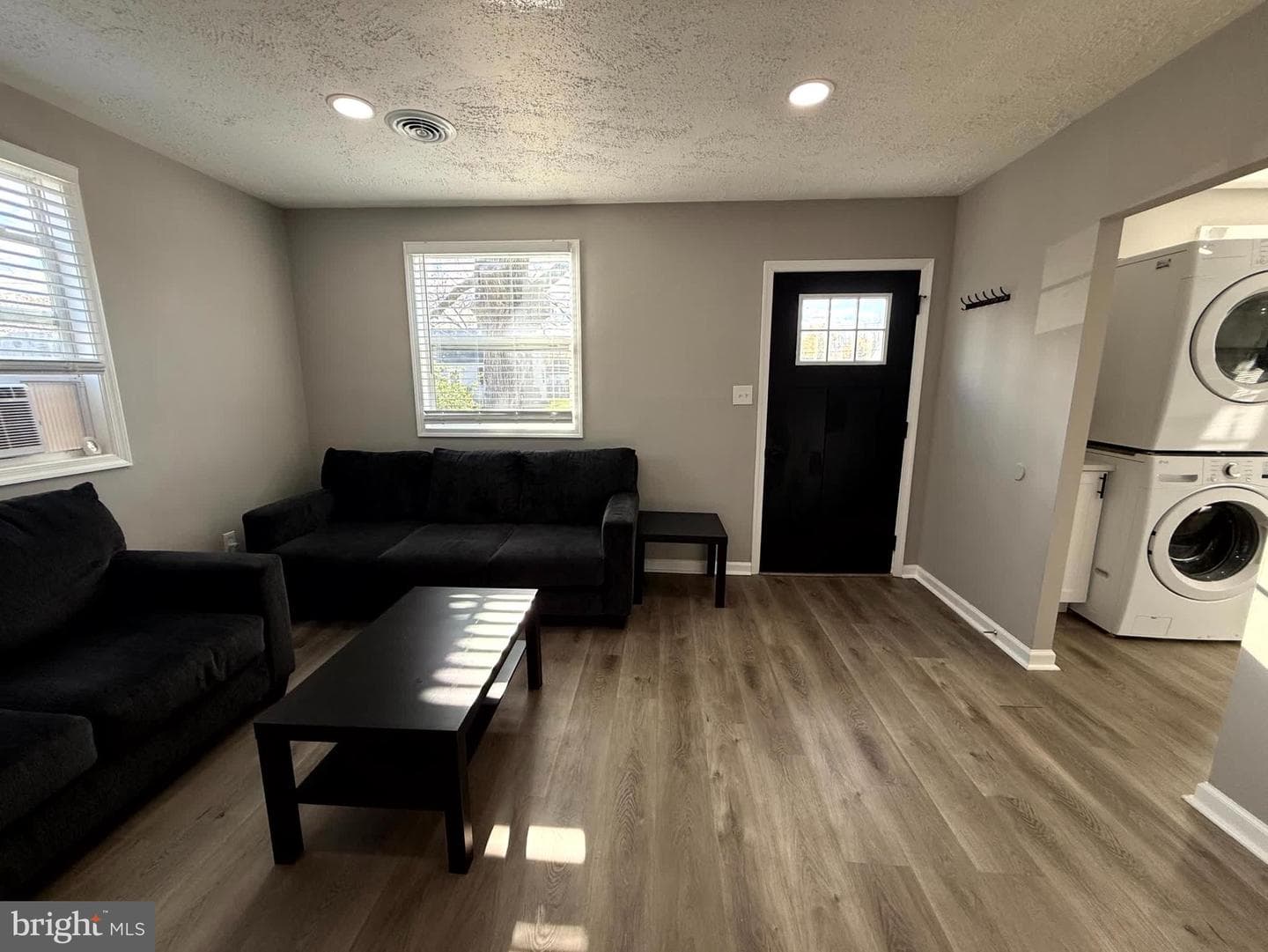 147 Bannister Avenue photo 10