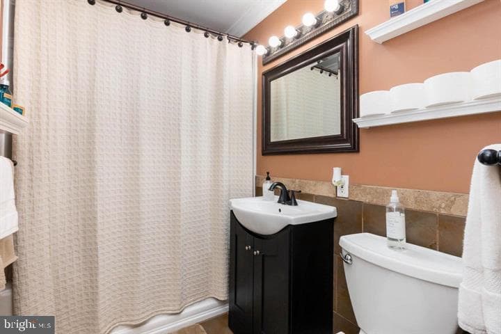 211 E Wheel Road photo 18