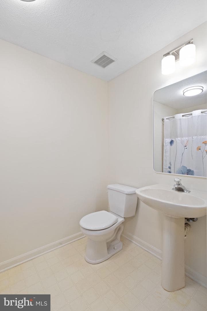 1404 Golden Rod Court #b photo 24