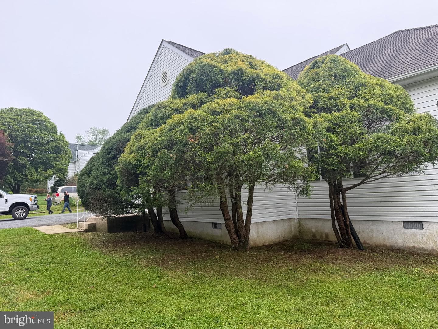 1604 S Tollgate Road photo 3