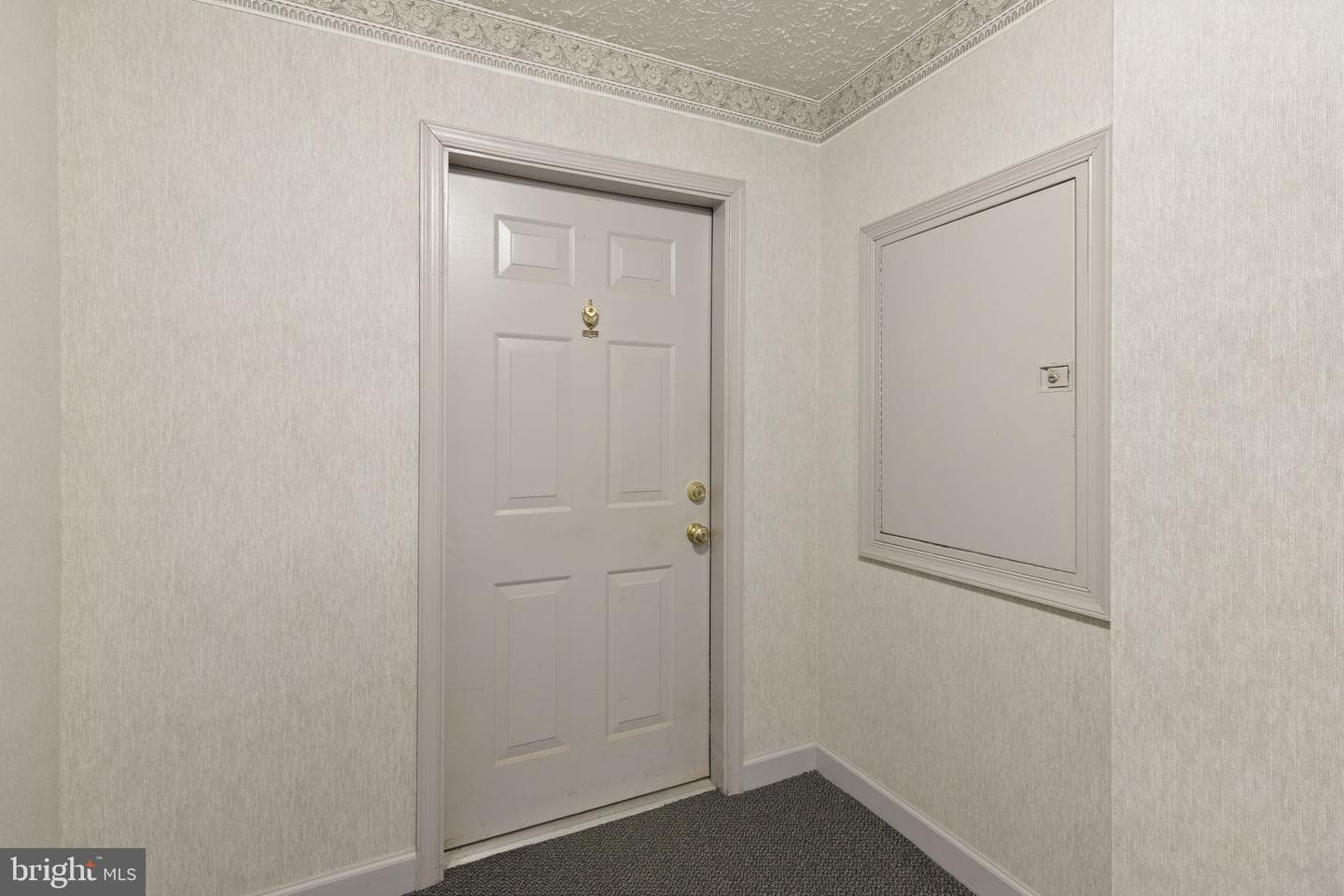 400 Hazelnut Court #d photo 19