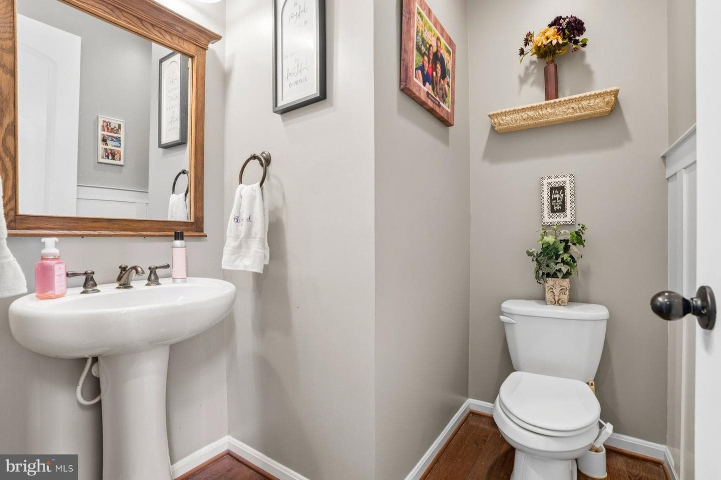 1372 Scoflo Court photo 8