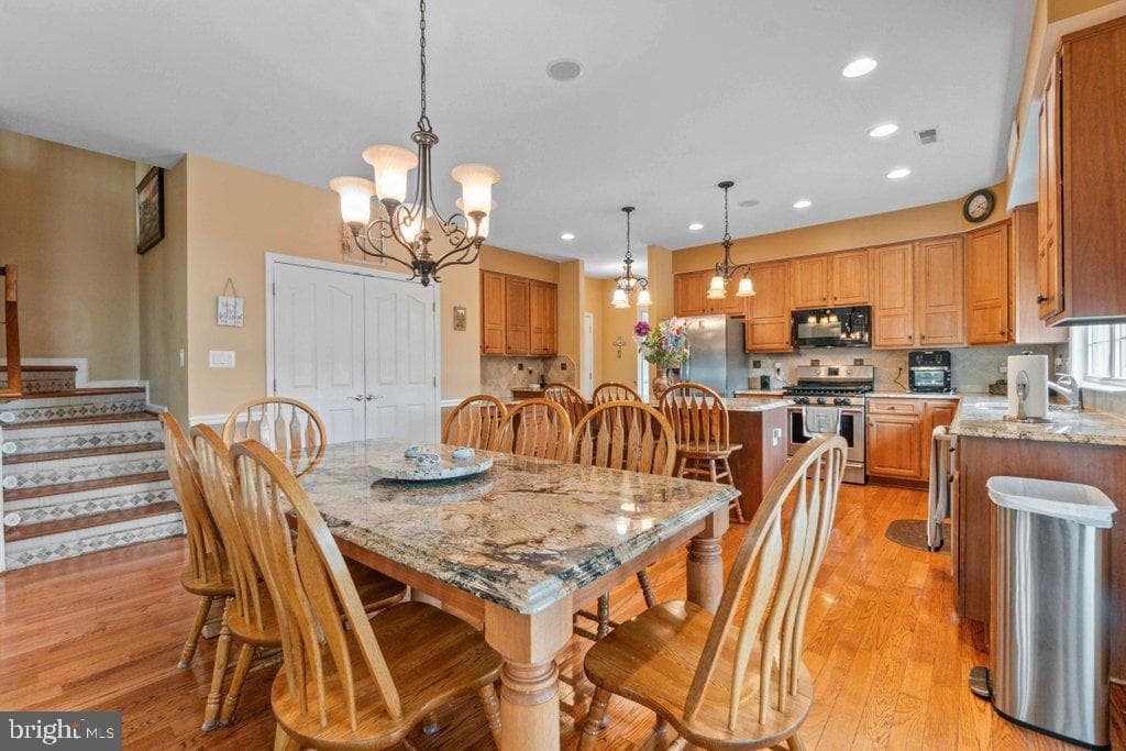 2433 Maxa Meadows Lane photo 22