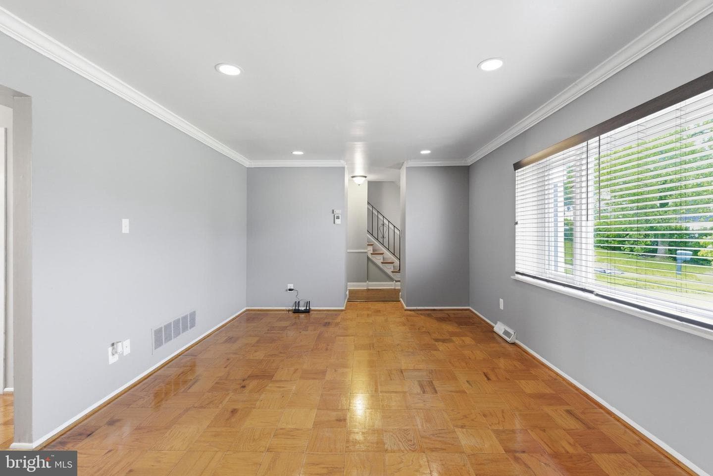 203 Kane Court photo 6