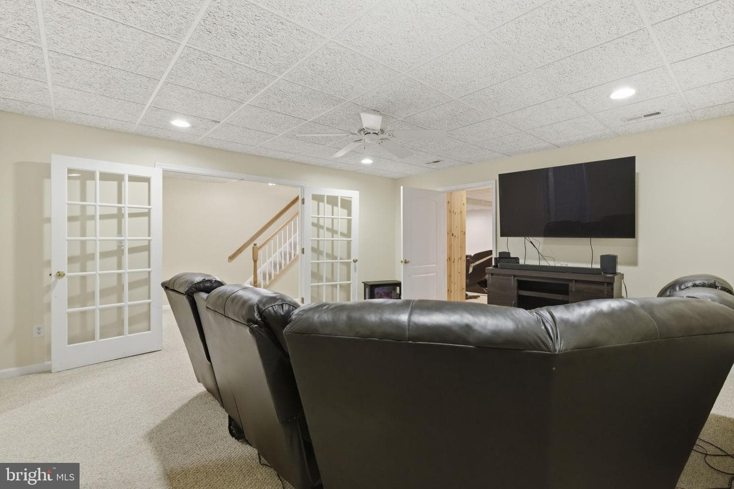 922 Sidehill Drive photo 38