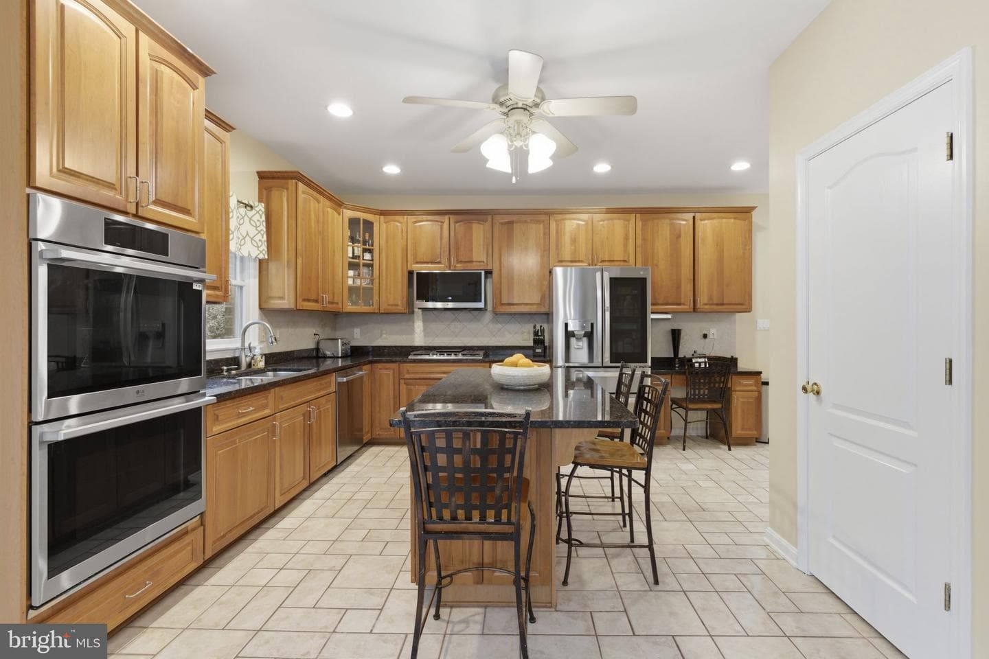 922 Sidehill Drive photo 8