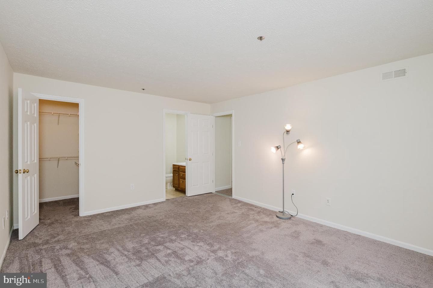 1006 Markham Court #15 photo 30