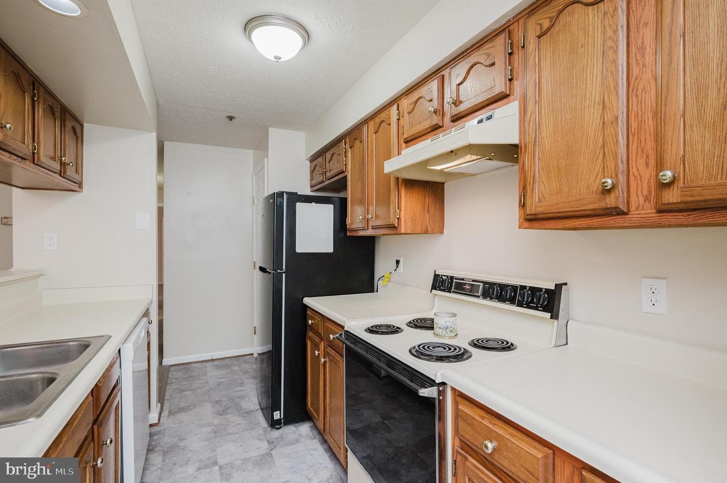 1006 Markham Court #15 photo 8