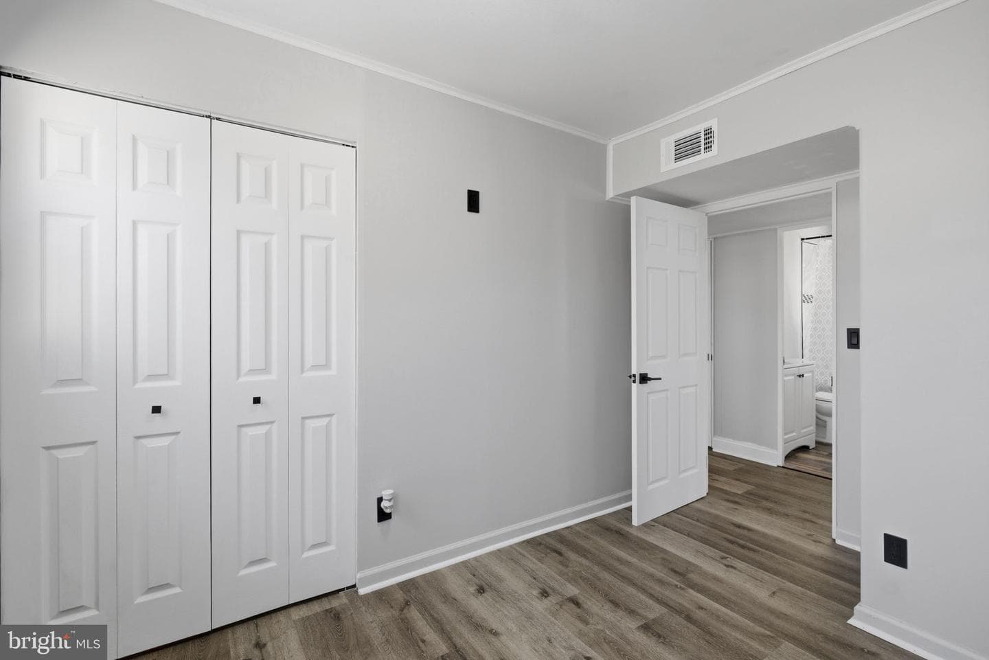 687 Plater Street photo 12