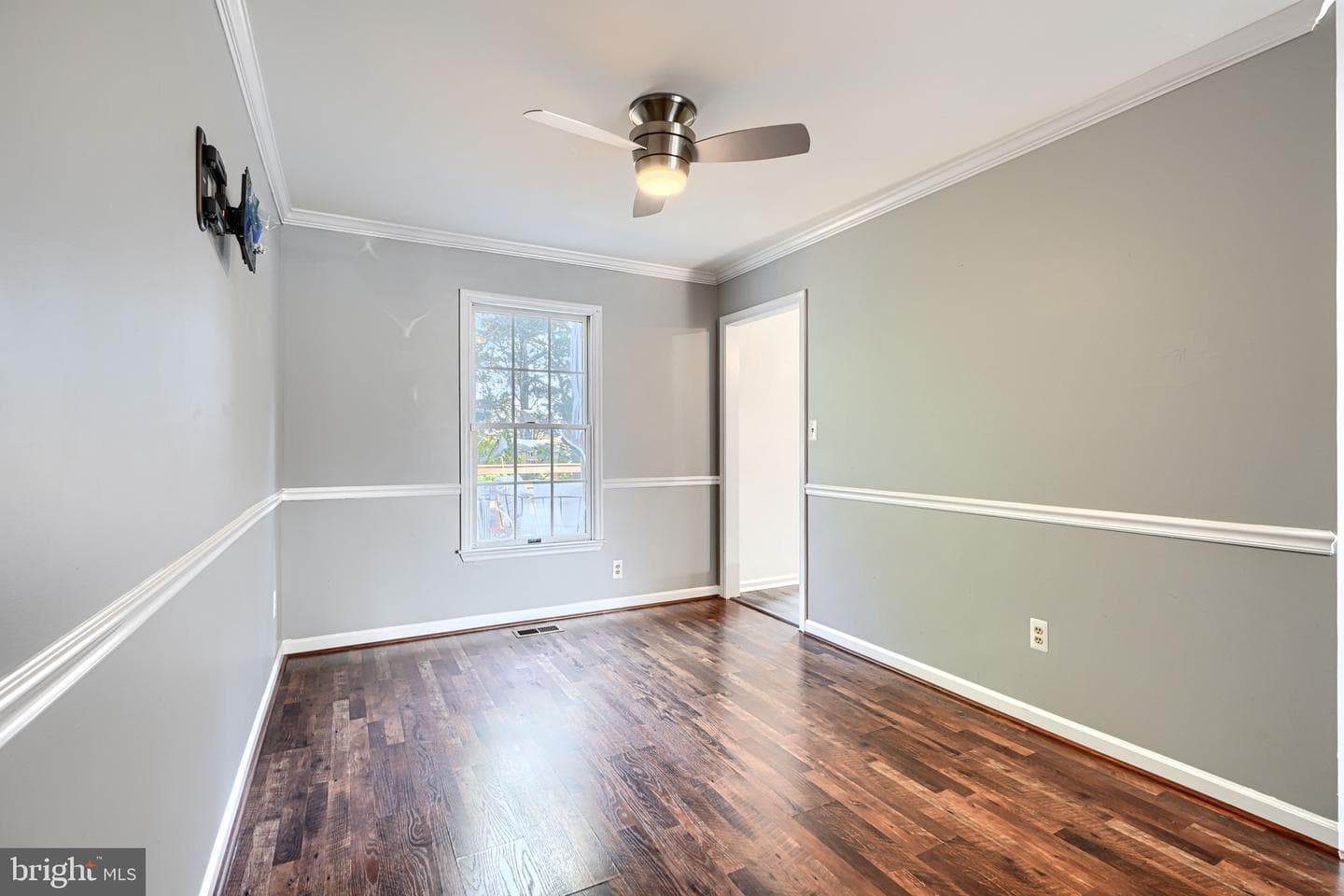 1204 Athens Court photo 10