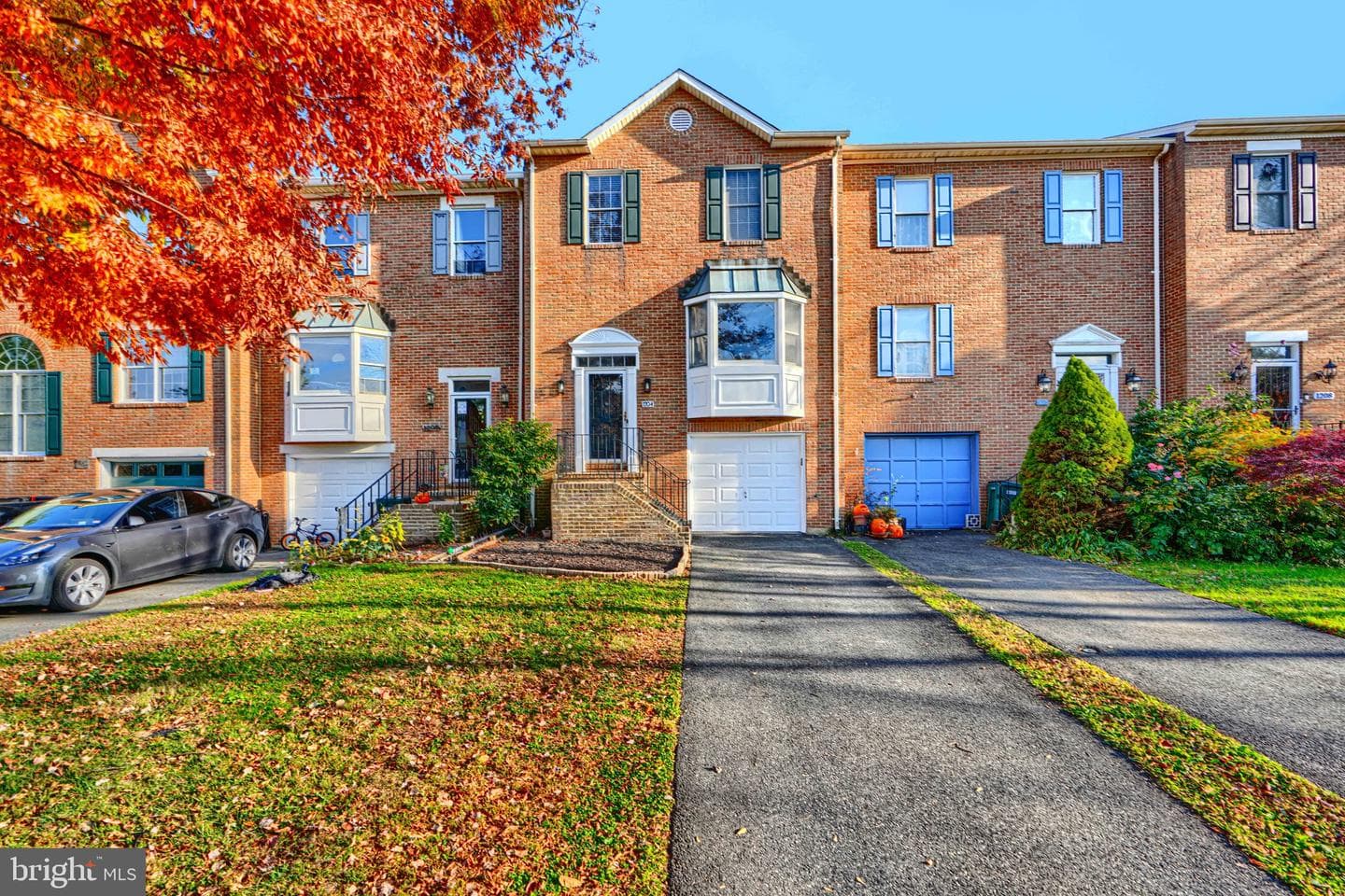 1204 Athens Court photo 2