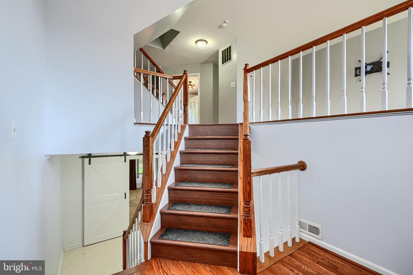 1204 Athens Court photo 3