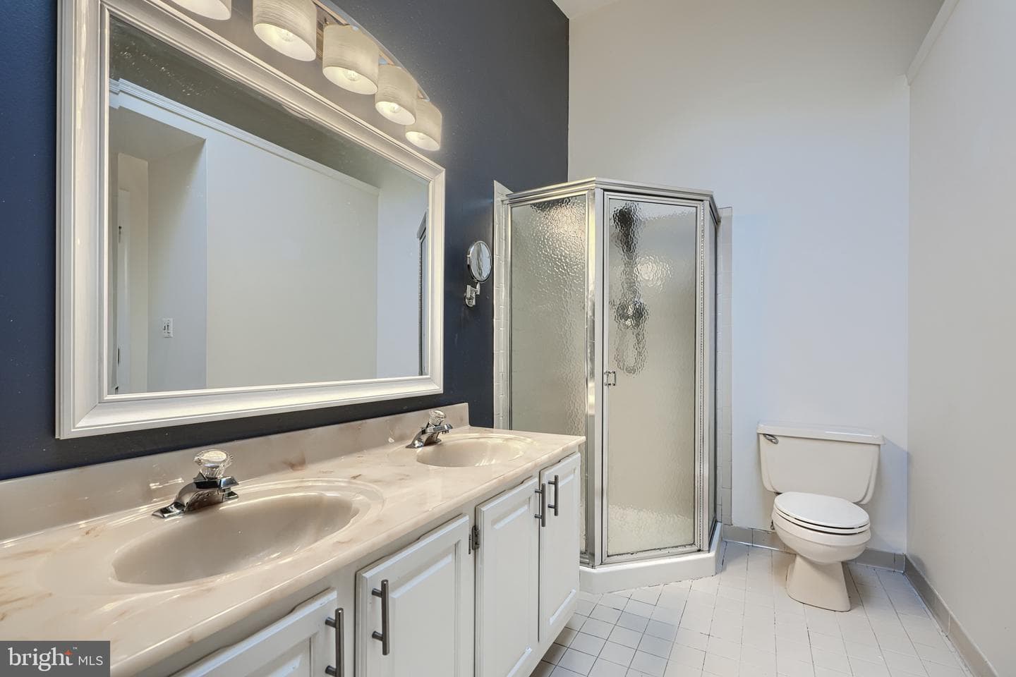 1204 Athens Court photo 32