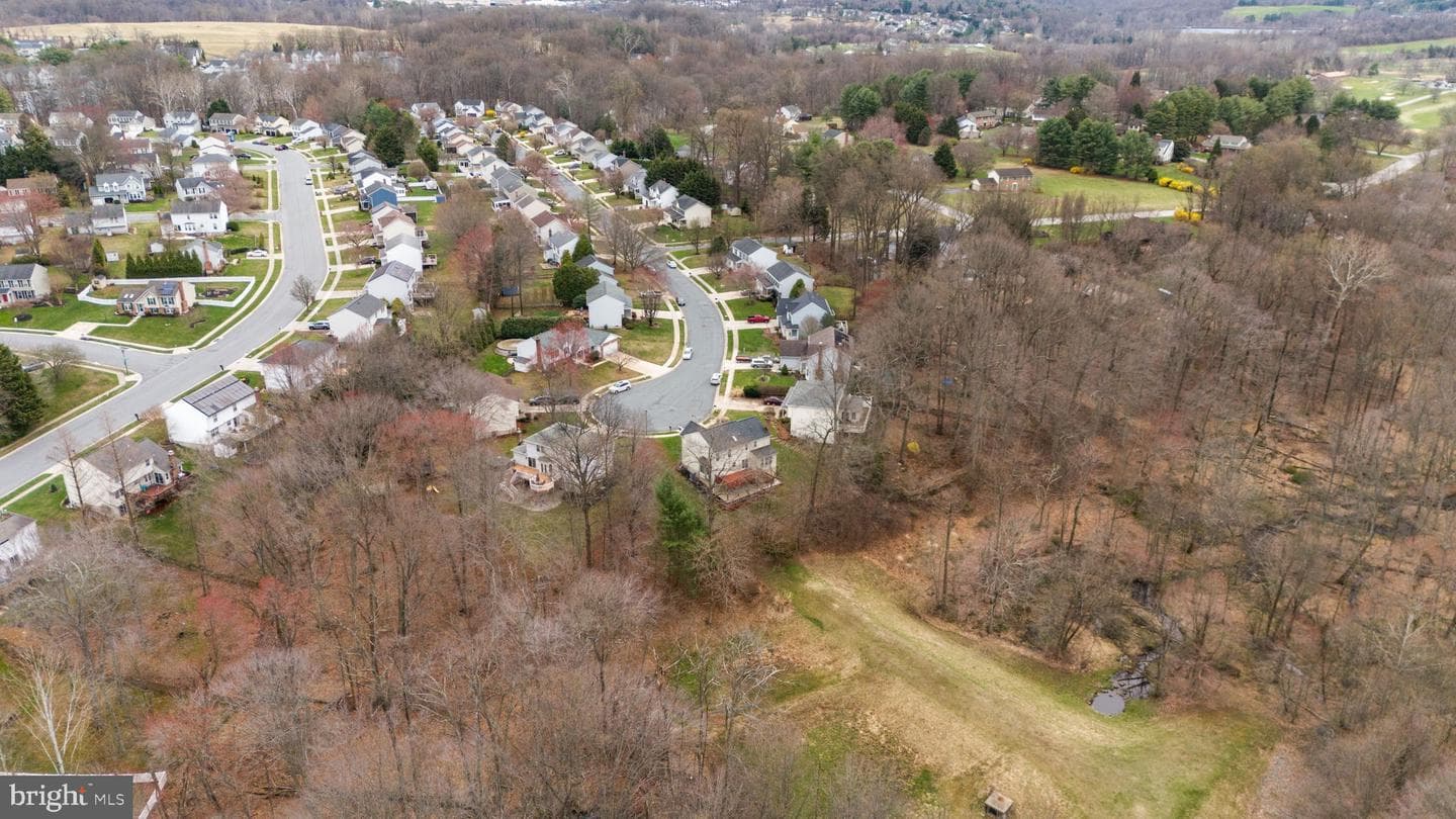 822 Lancaster Drive photo 2
