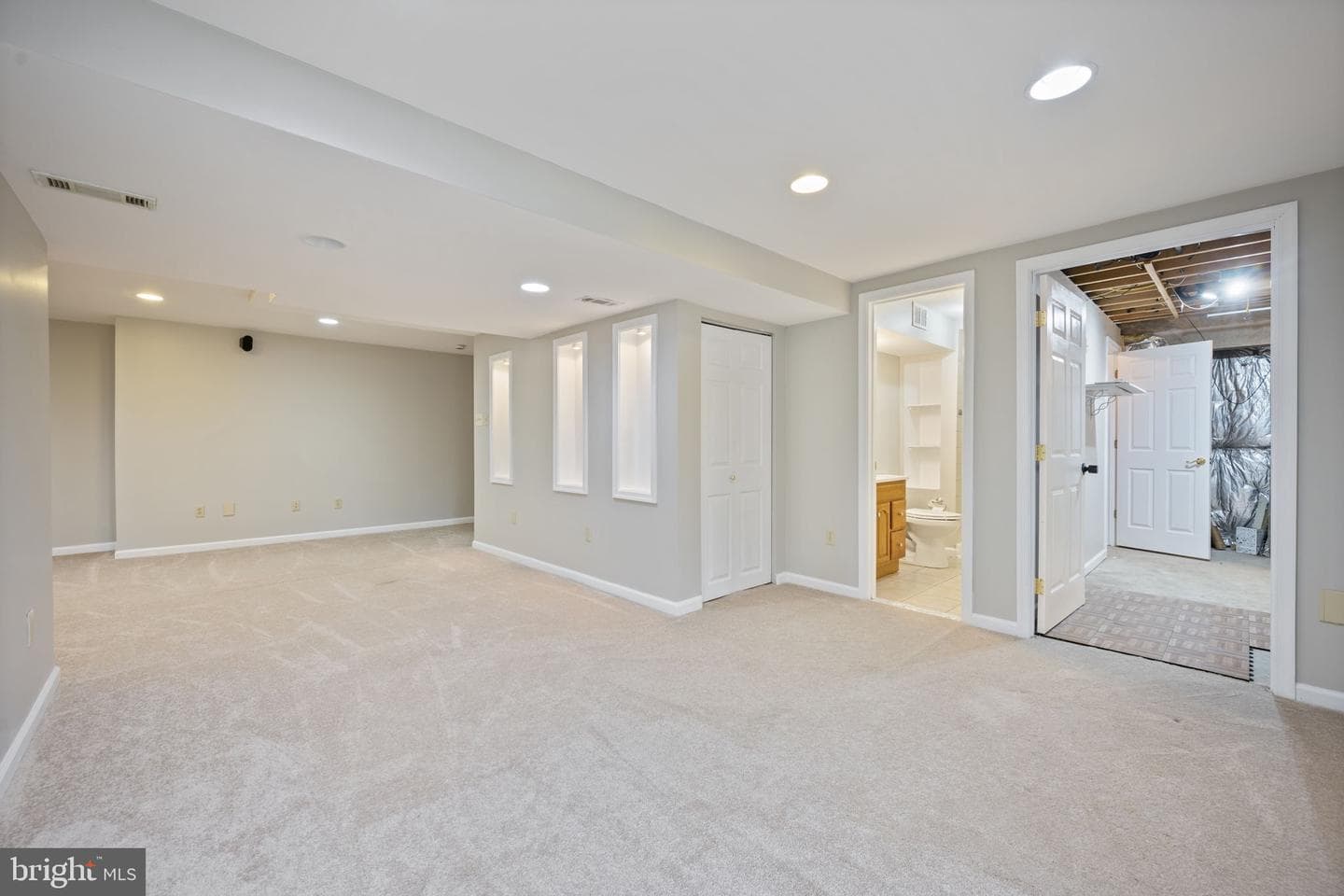 822 Lancaster Drive photo 37