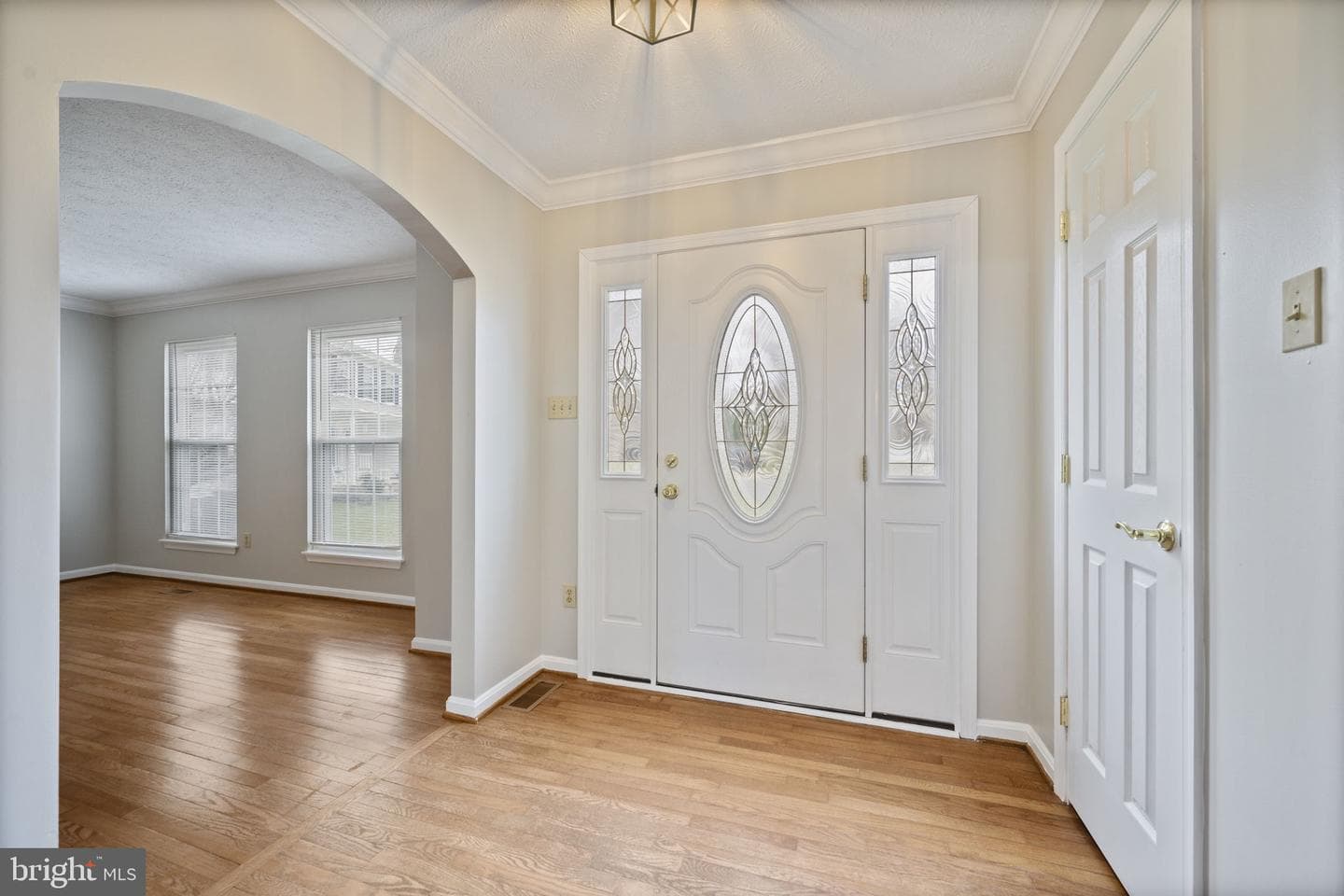 822 Lancaster Drive photo 5