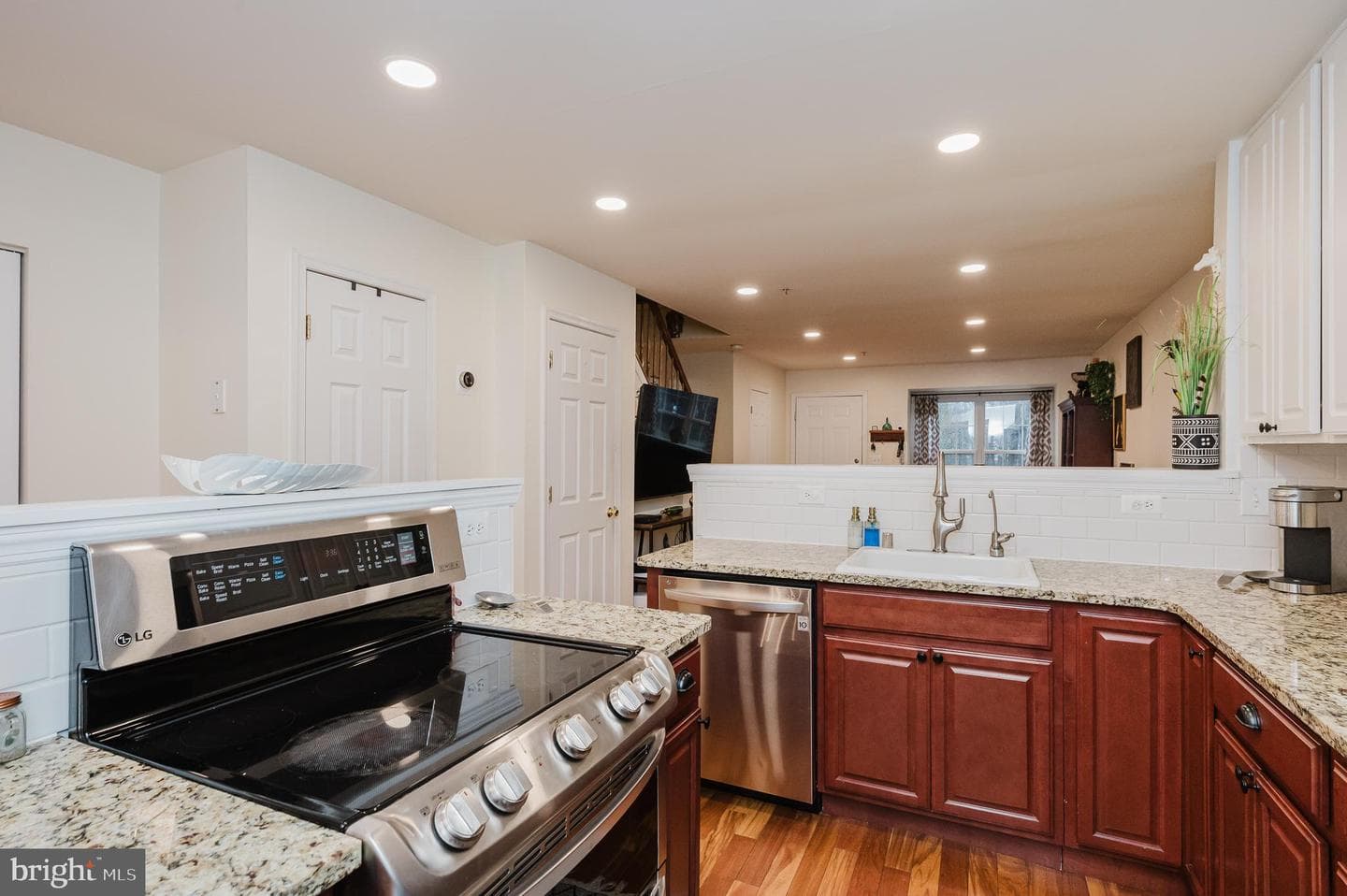1204 Splashing Brook Drive photo 15