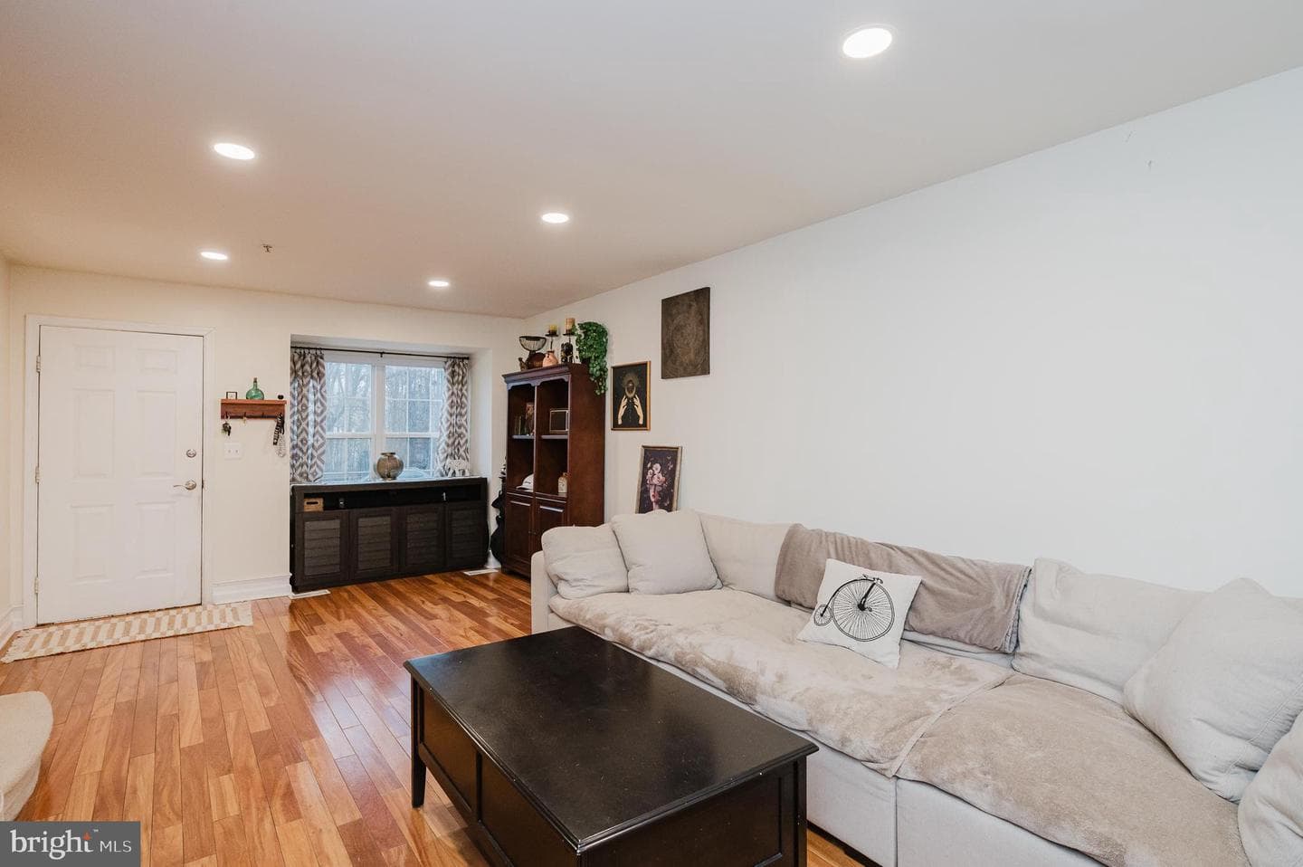 1204 Splashing Brook Drive photo 9