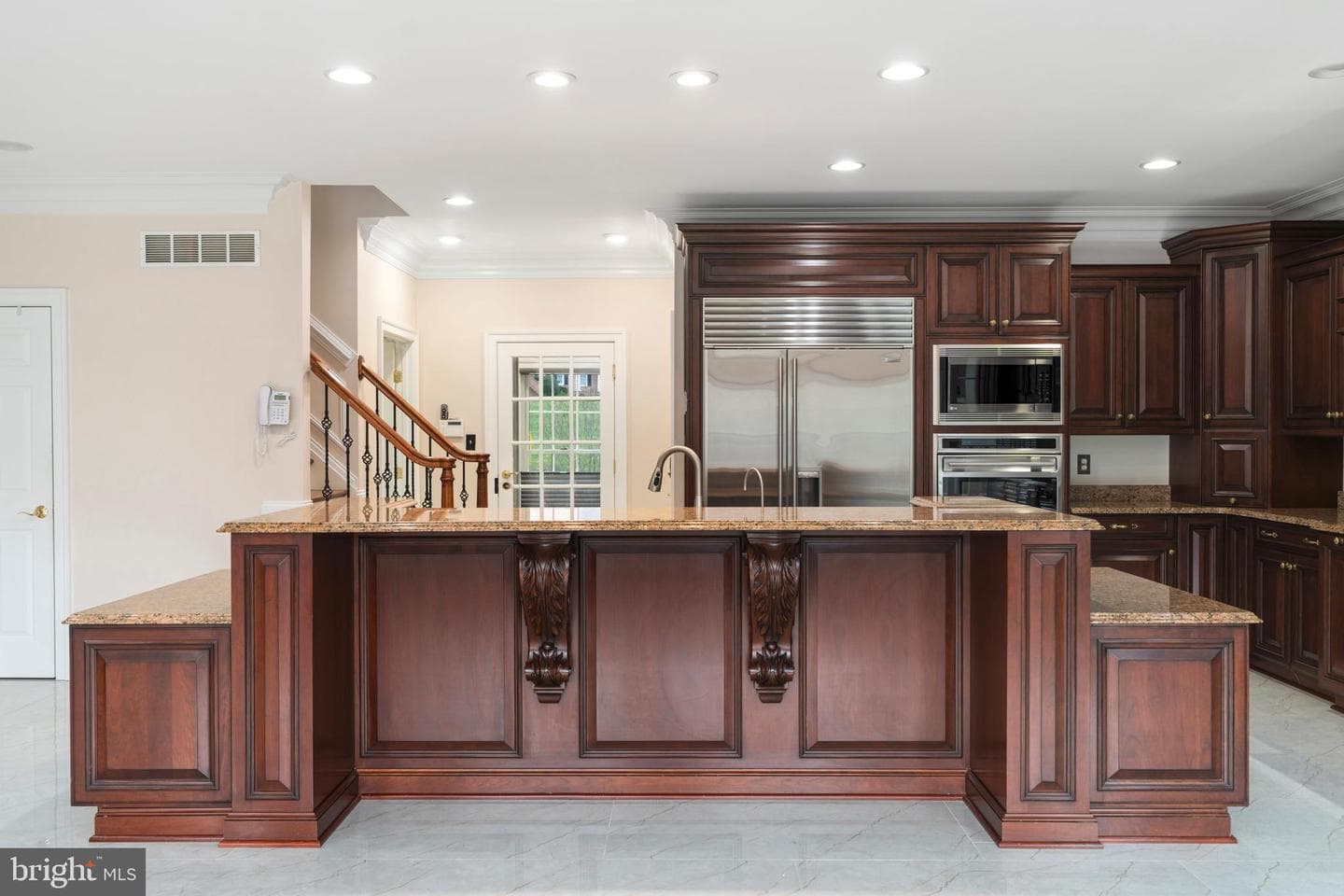 1410 Falls Crest Drive photo 11