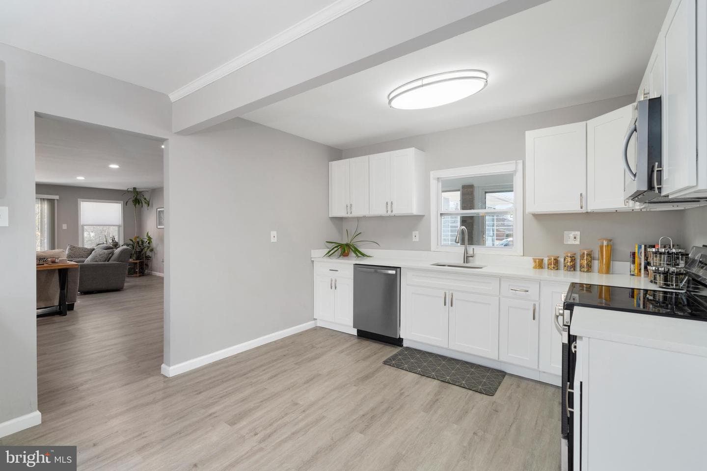 311 Summerfield Court photo 17