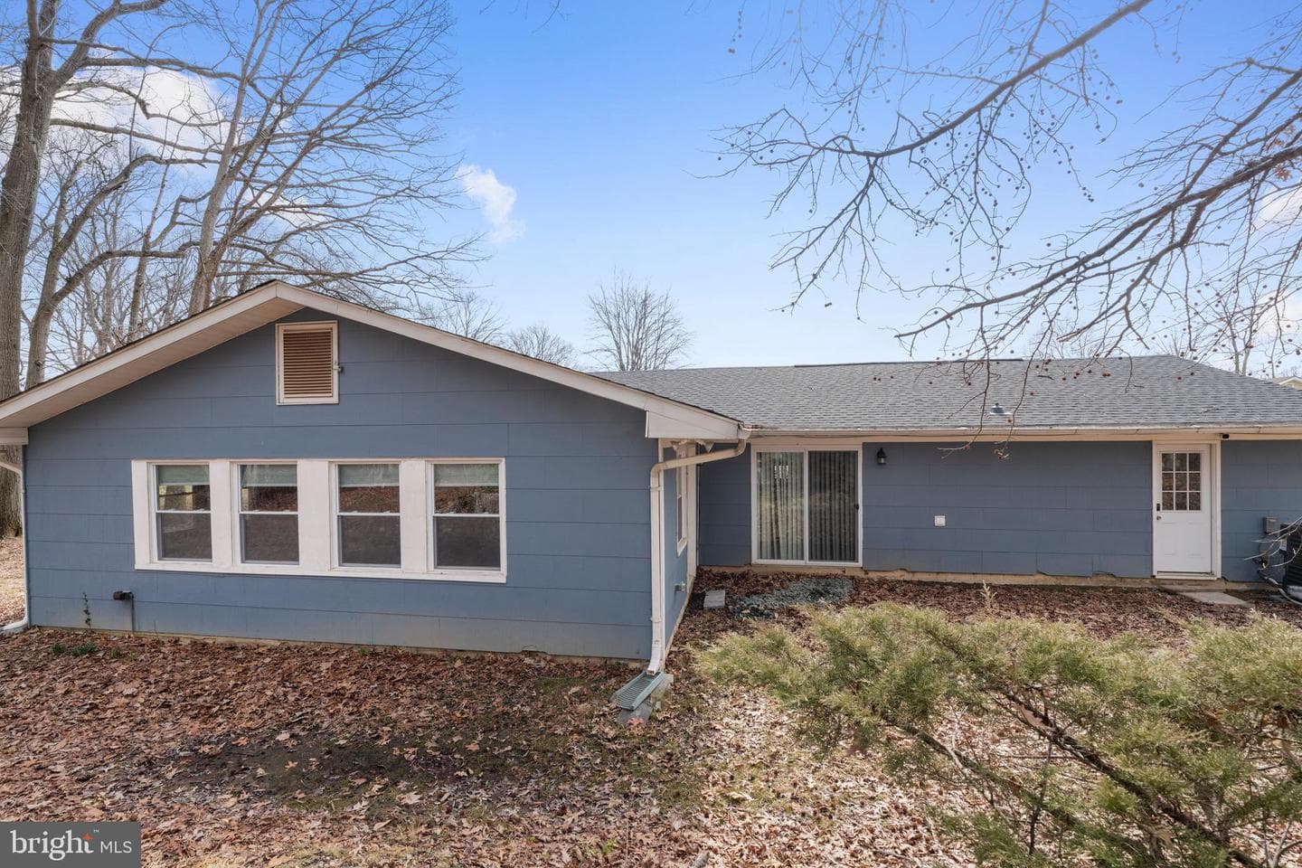 311 Summerfield Court photo 38