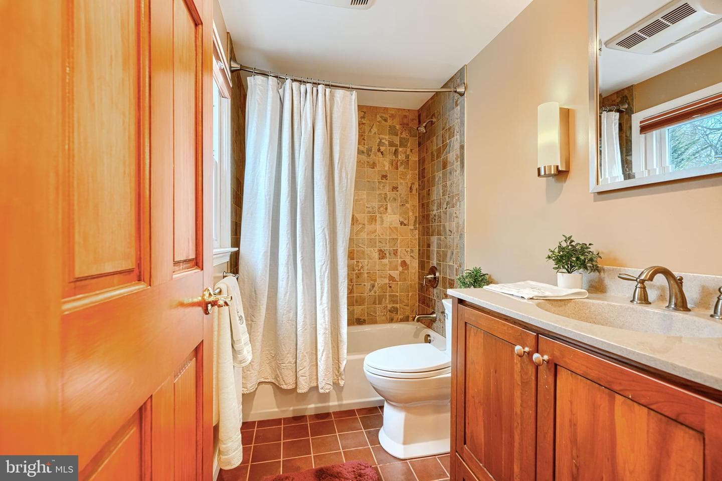 1202 Vermont Road photo 51