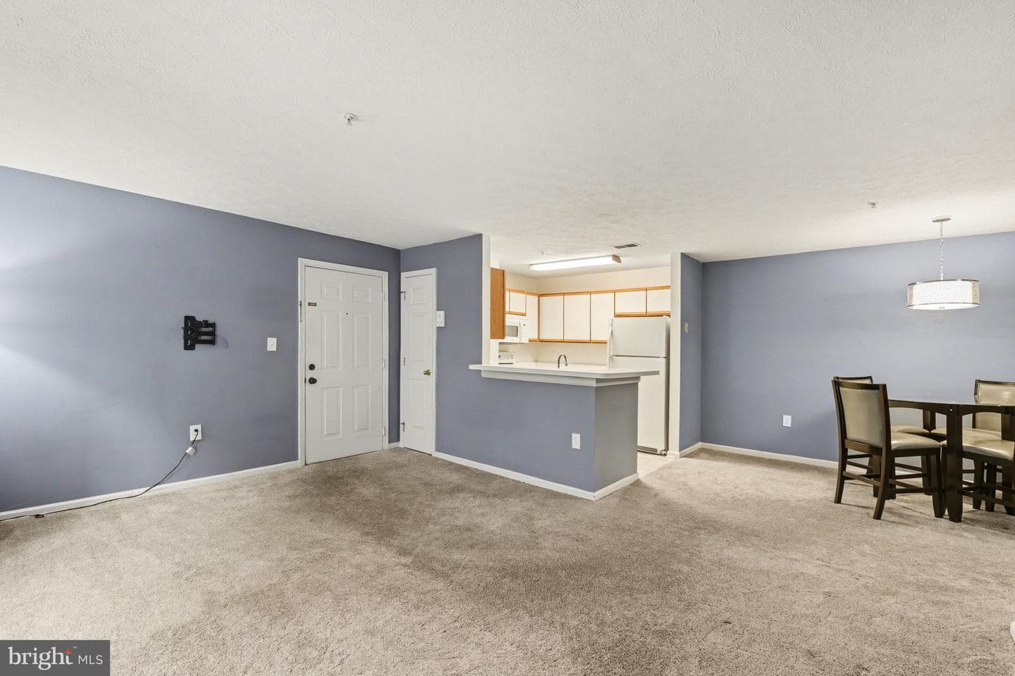 1201 Friars Wood Court #202 photo 3