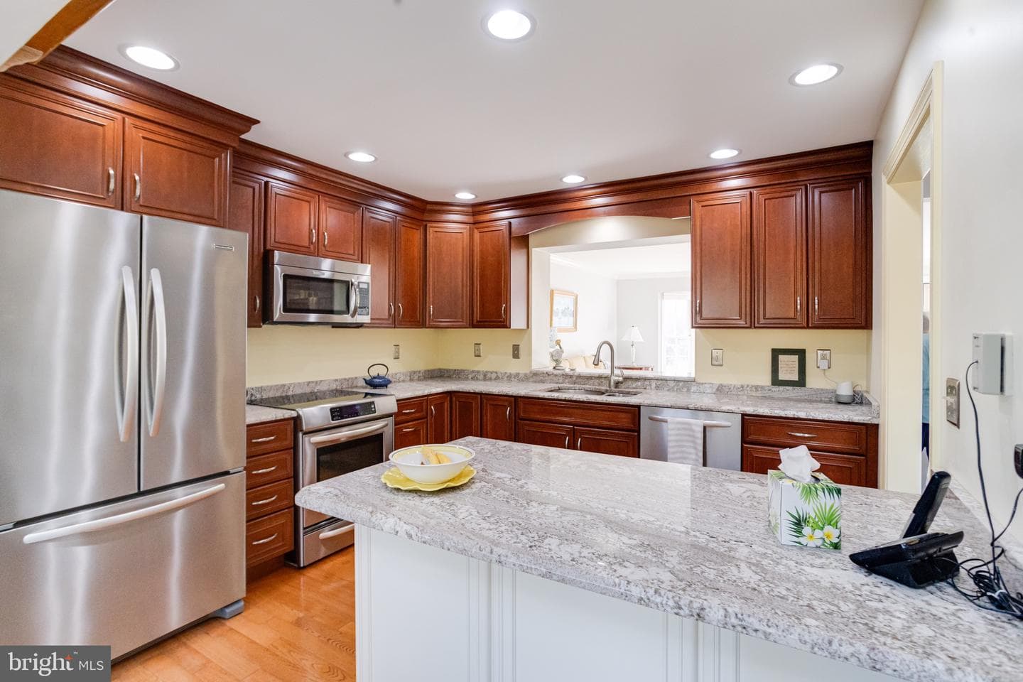 200 Temple Drive photo 29