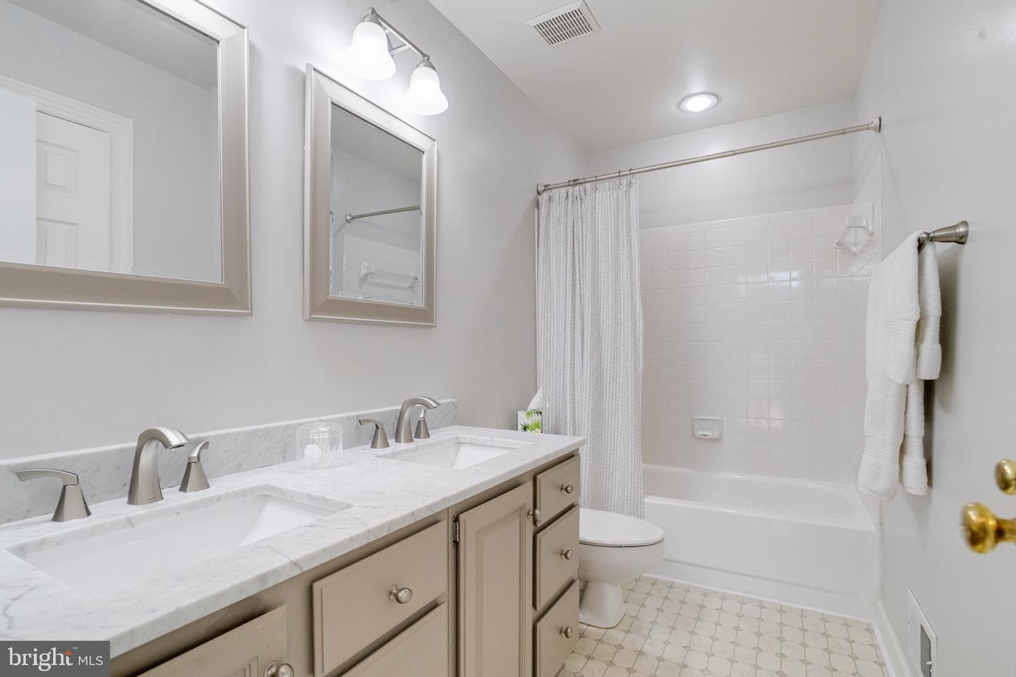 200 Temple Drive photo 57