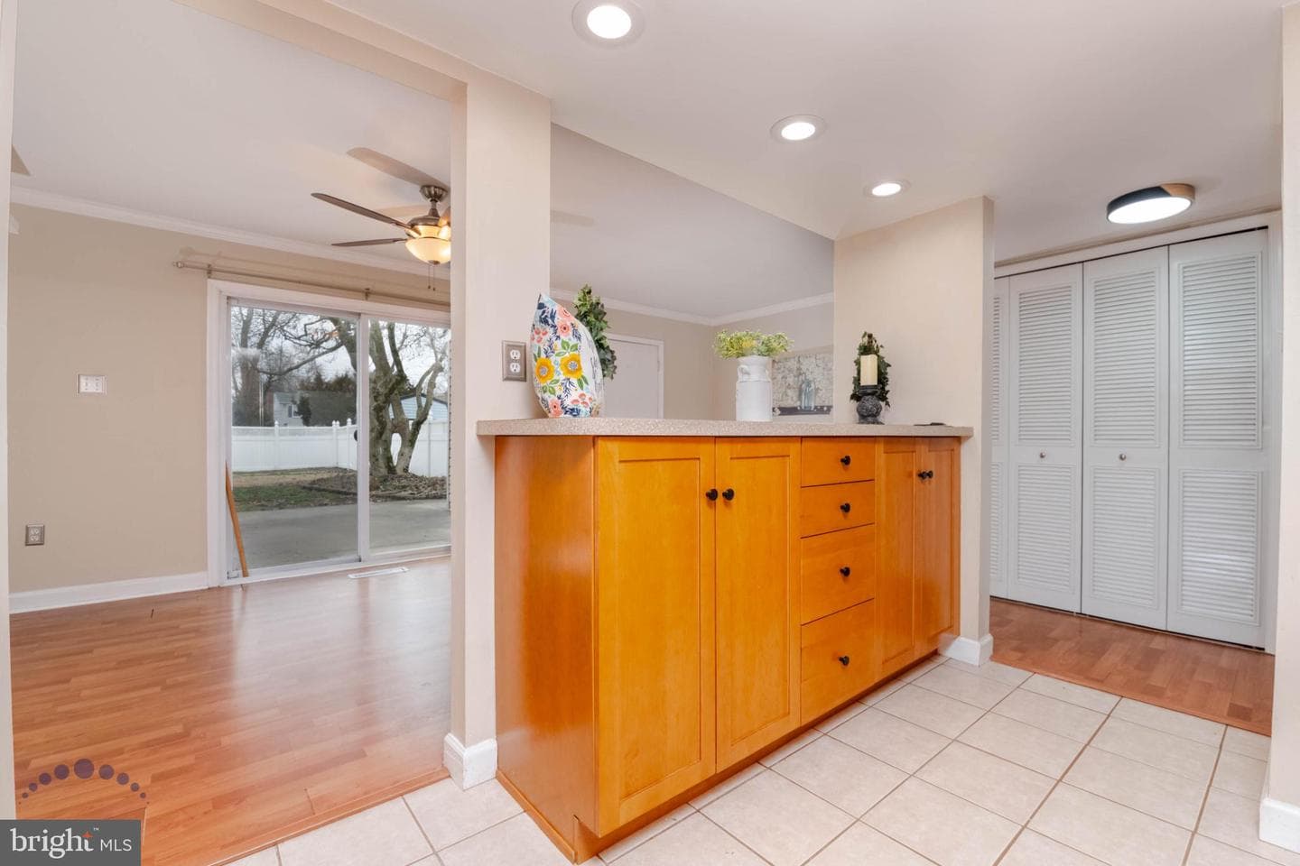 688 Shore photo 15