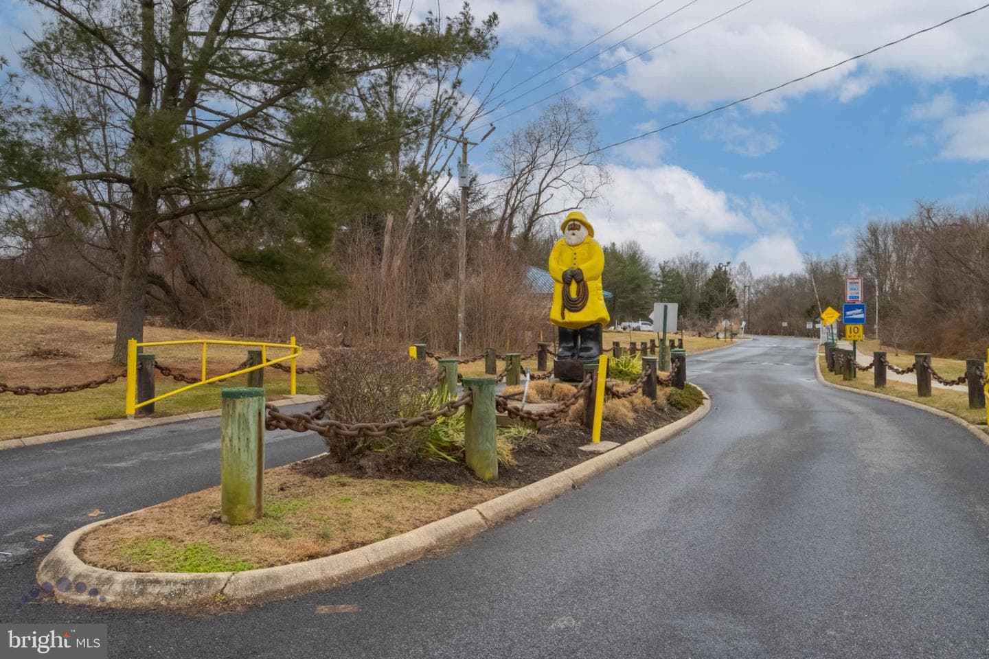 688 Shore photo 51